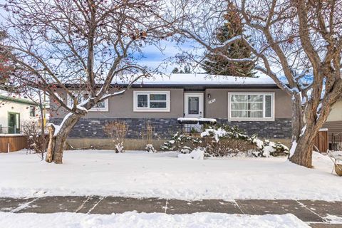 2816 24 Street NW Calgary AB T2M 3Z3
