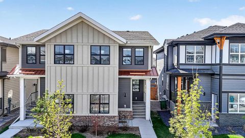 Photo of 195 Magnolia Terrace SE, Calgary, AB T3M 3N2 (MLS # A2315723)