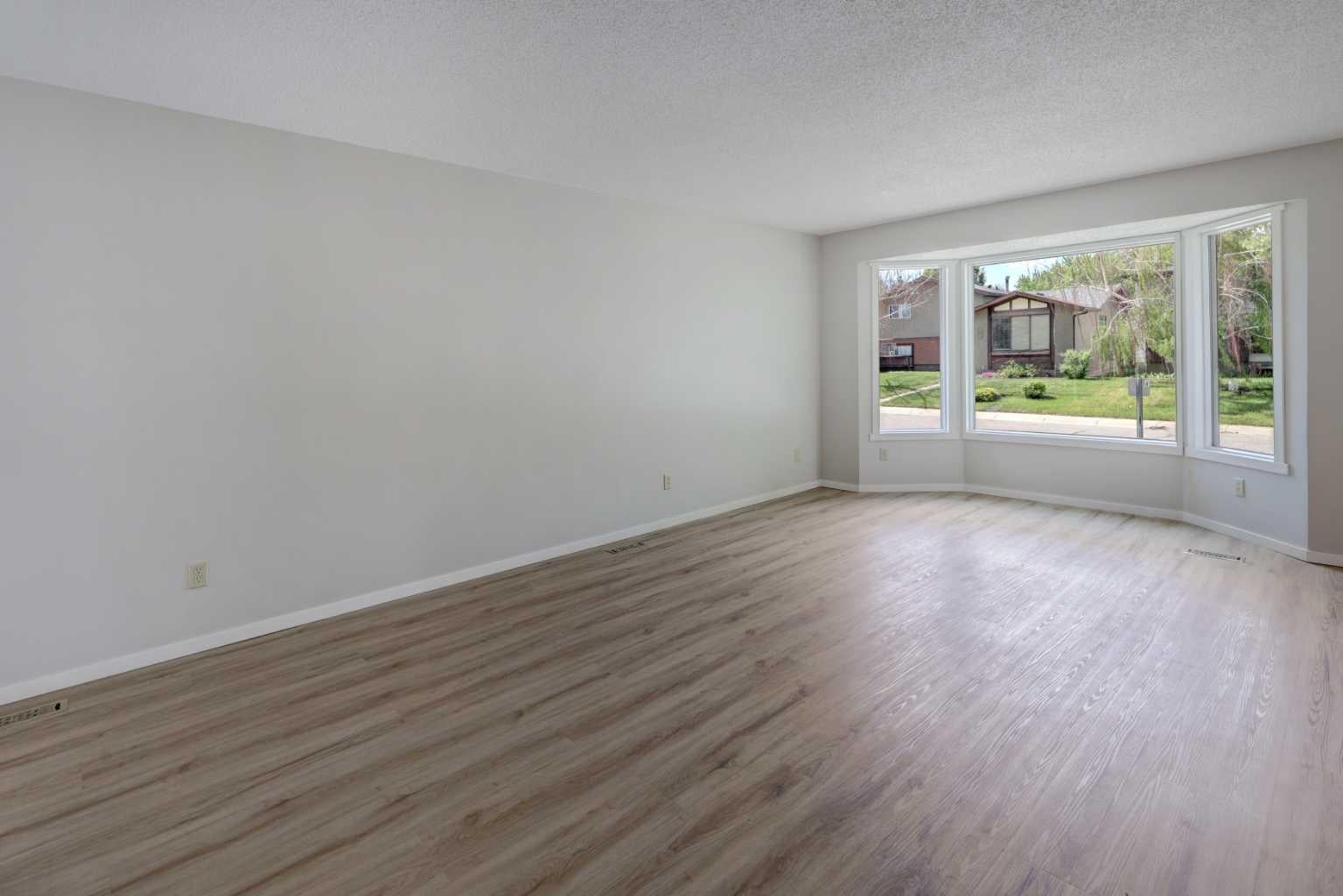 9 Maple Leaf Road