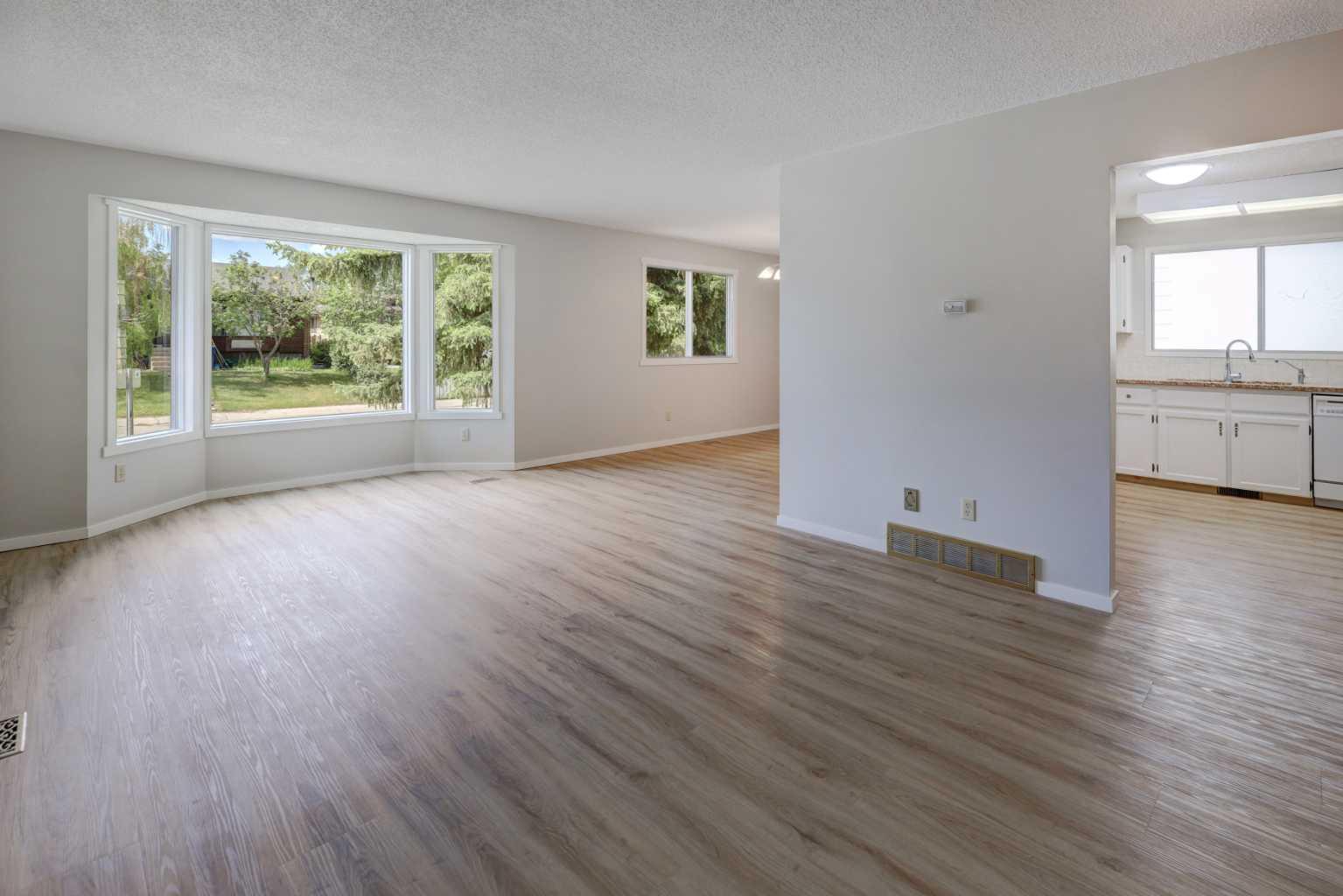9 Maple Leaf Road