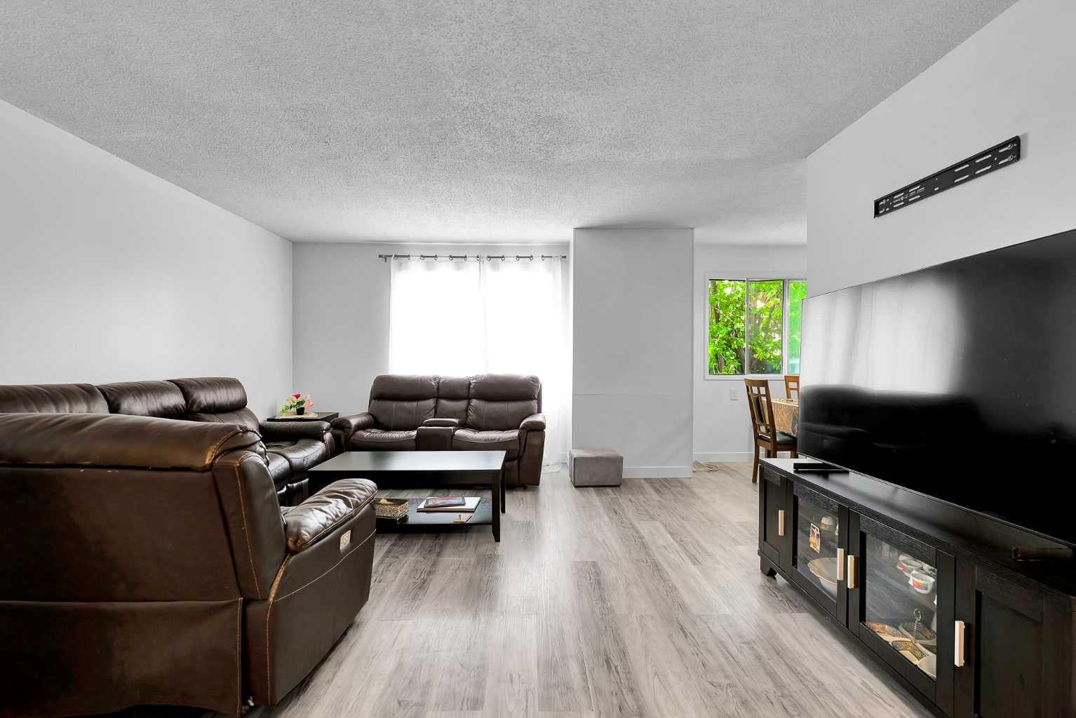 516 Blackthorn Road NE 101