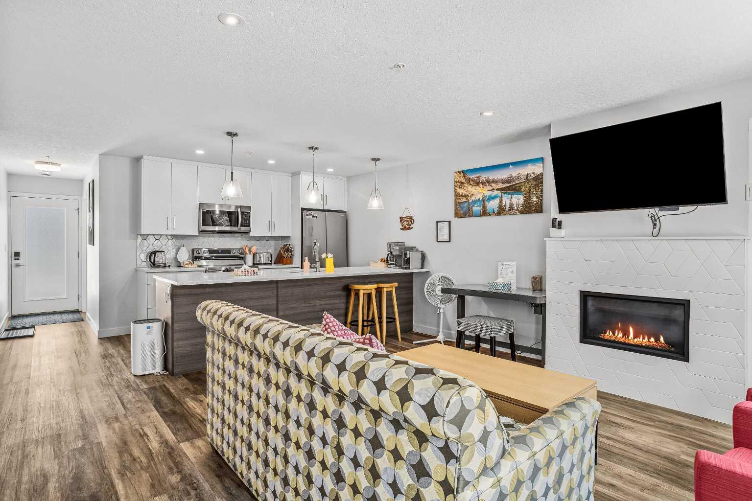 109 kananaskis Way 102