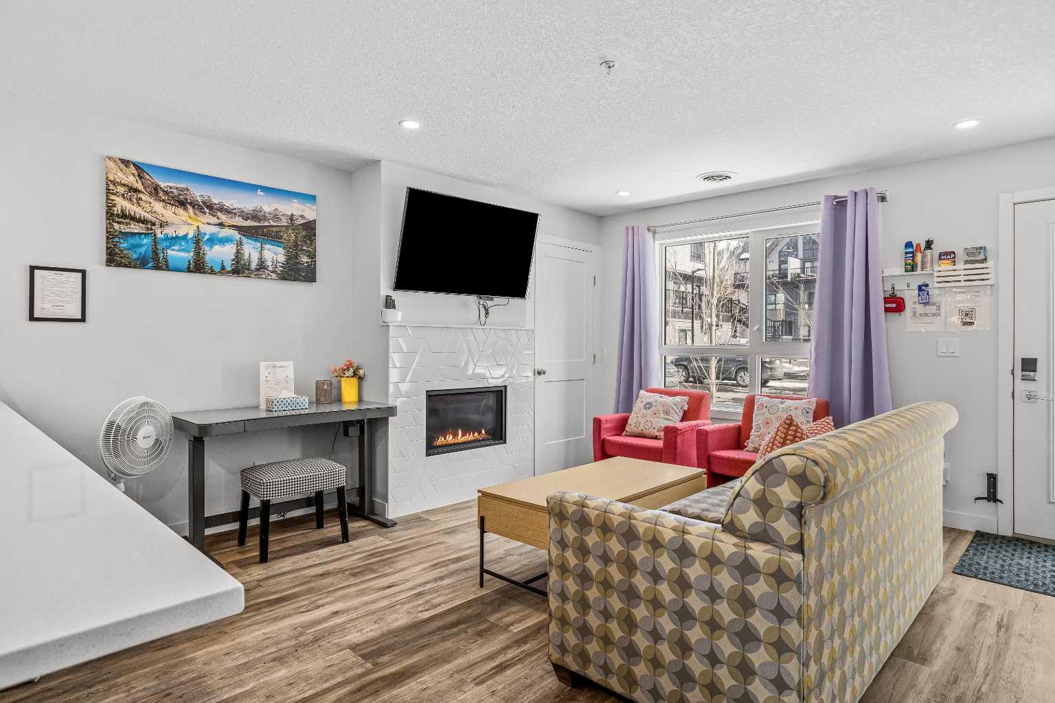 109 kananaskis Way 102