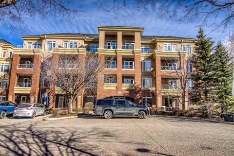 10 Hemlock Crescent SW 208 Calgary AB T3C 2Z1