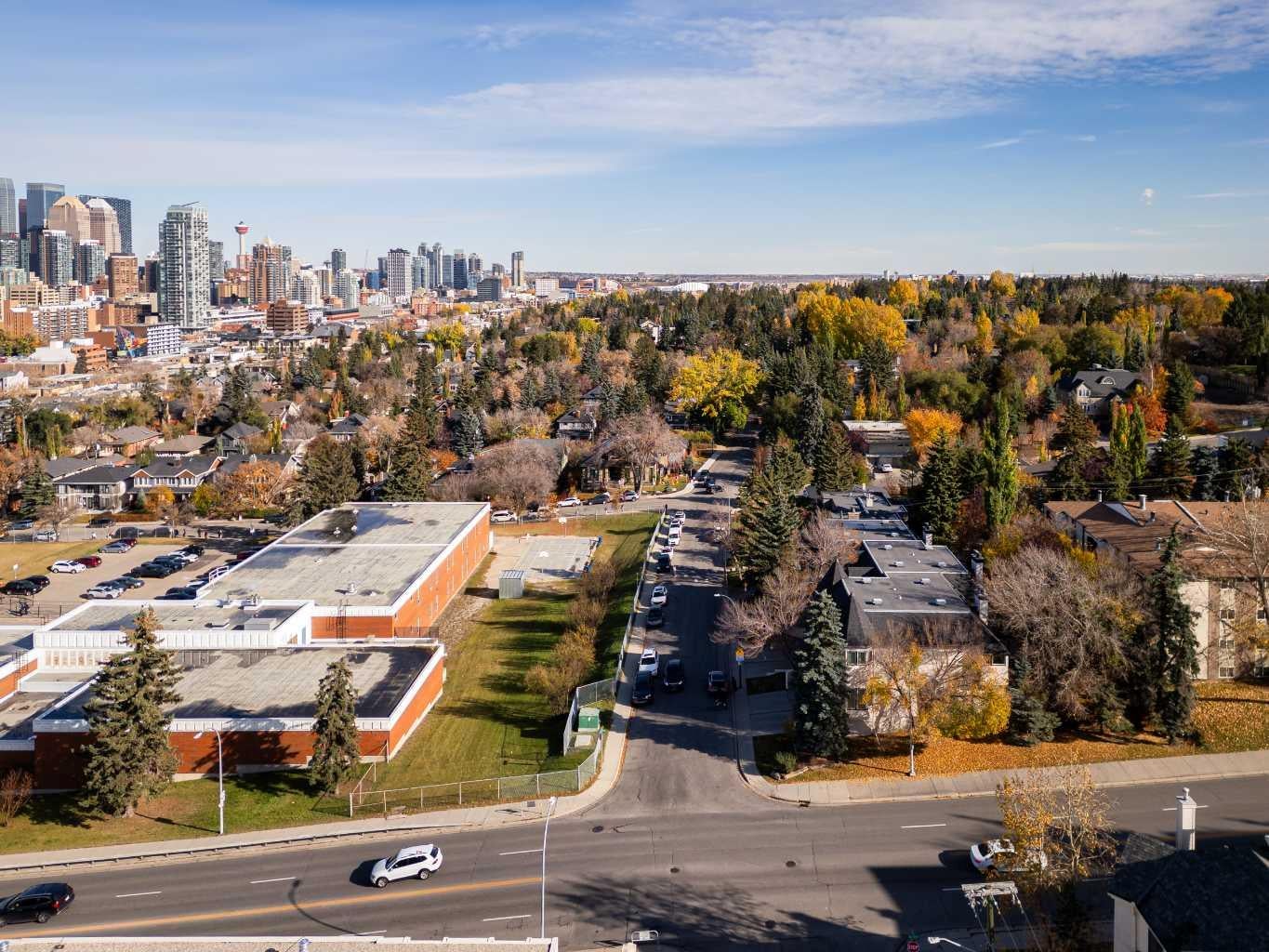 1425 Colborne Crescent SW
