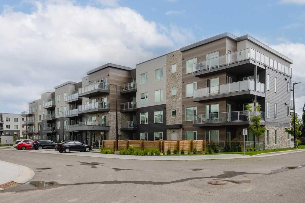 Photo of 200 Shawnee Square SW #102, Calgary, AB T2Y 0T7 (MLS # A2247150)