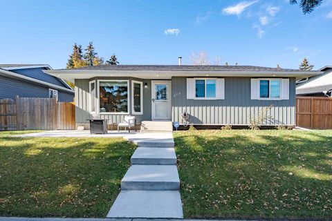 2719 60 Street NE Calgary AB T1Y 2G6
