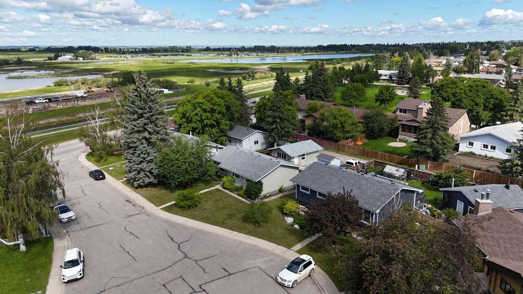 Photo of 127 Thomas Place, Strathmore, AB T1P 1C3 (MLS # A2325365)