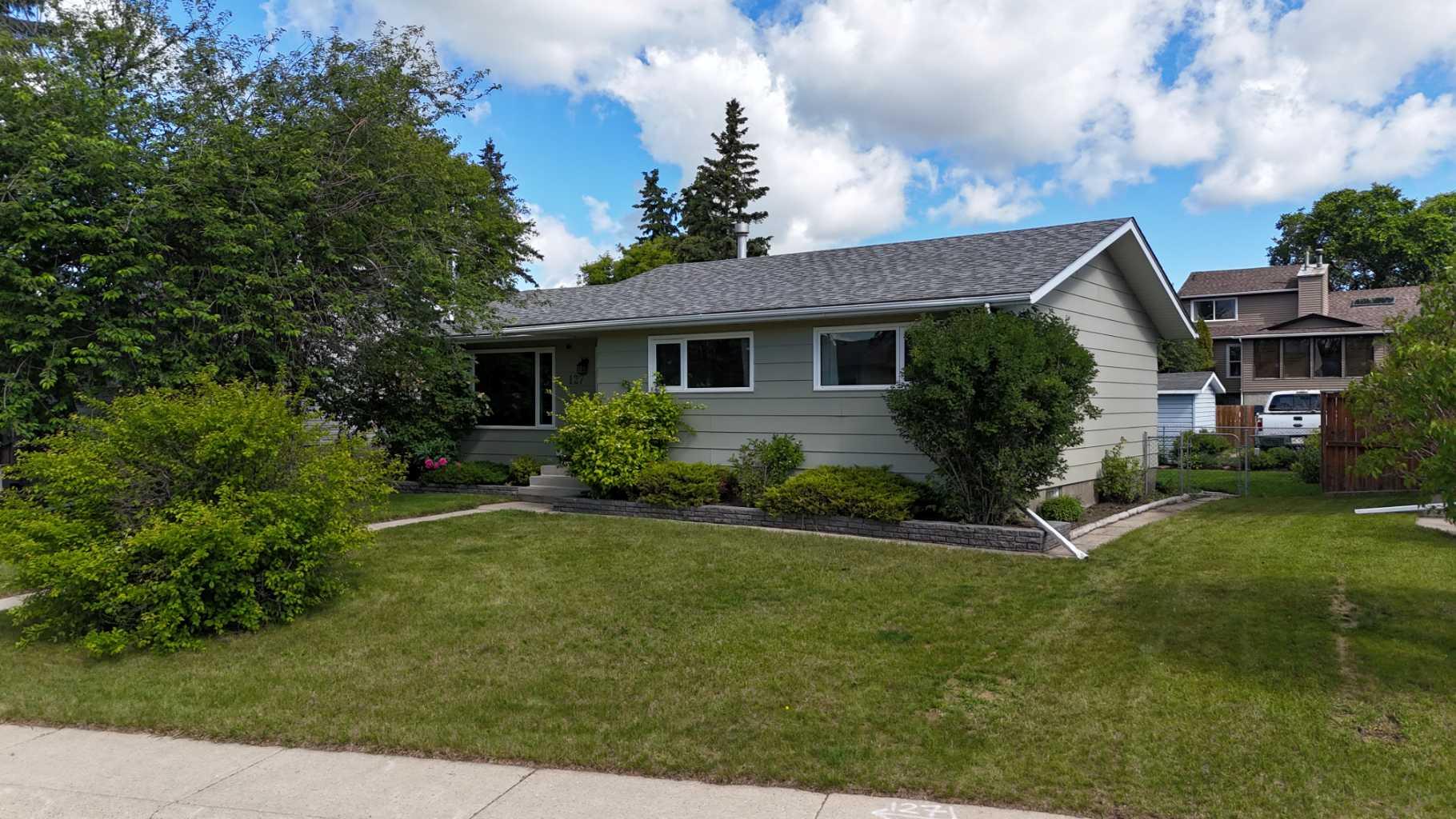 127 Thomas Place