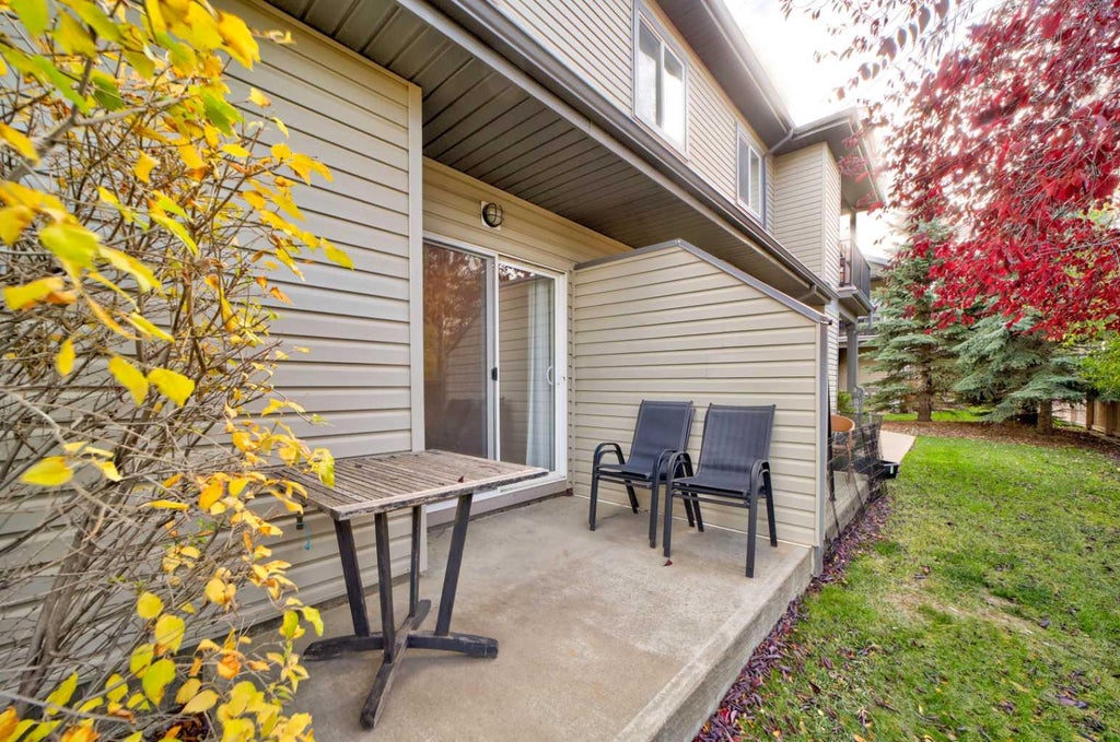 Photo of 125 Silkstone Road W #4, Lethbridge, AB T1J 3A8 (MLS # A2353622)