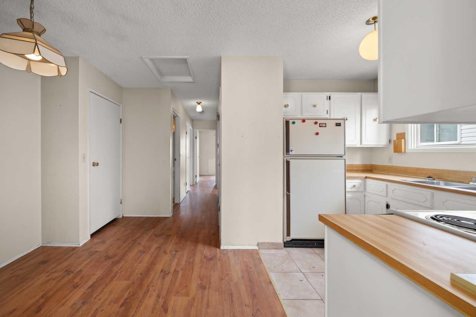 151 Deerview Court SE