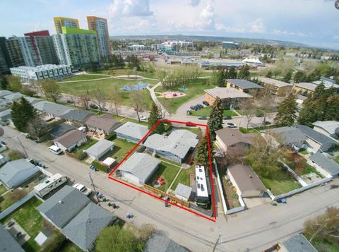Photo of 2940 Blakiston Drive NW, Calgary, AB T2L 1L6 (MLS # A2307557)