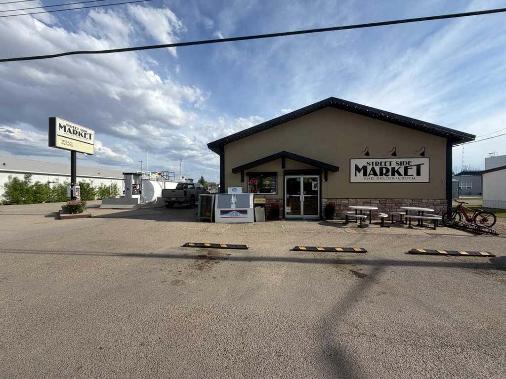 Photo of 218 4 Avenue, Stirling, AB T0K 2E0 (MLS # A2339885)