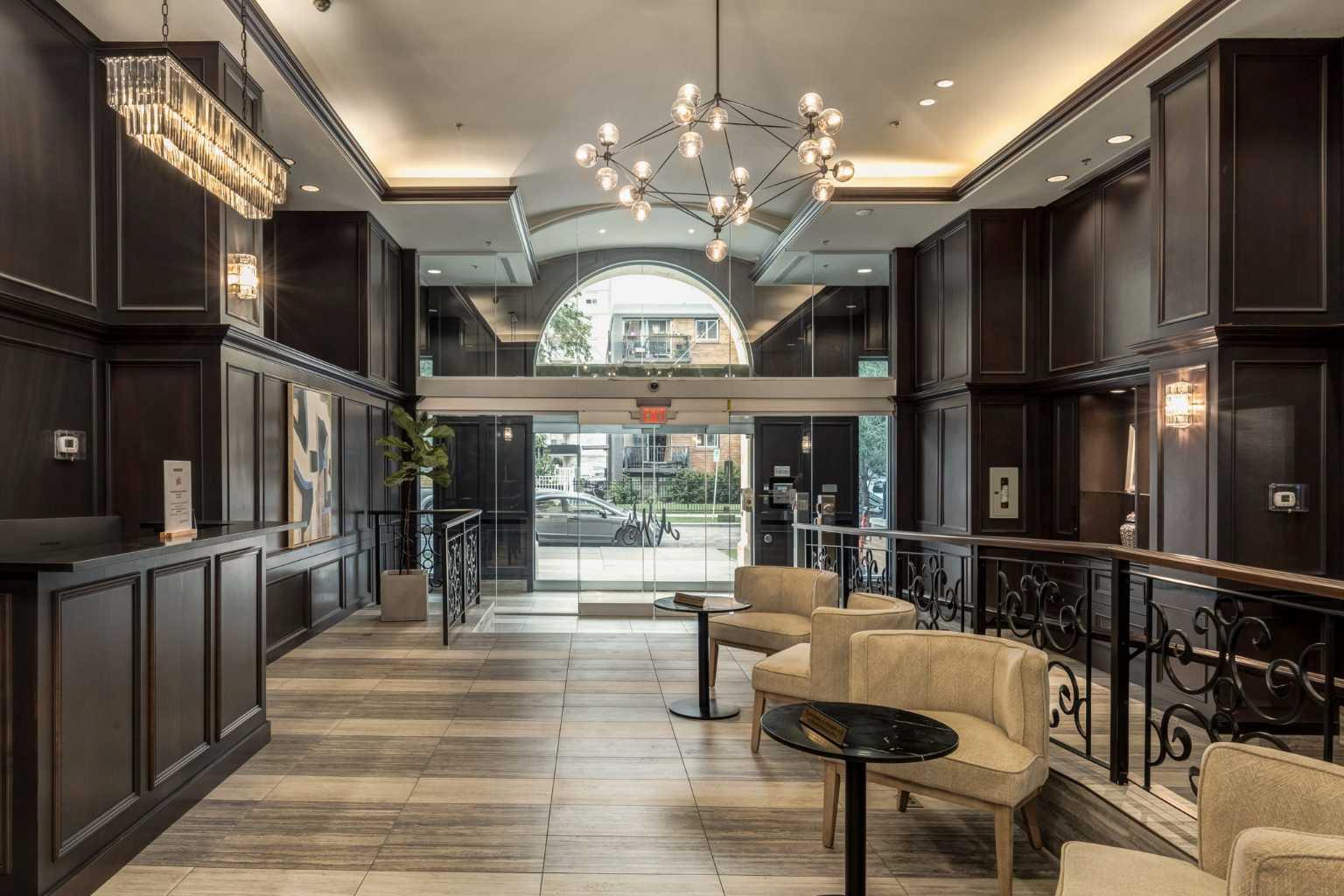 817 15 Avenue SW 1700