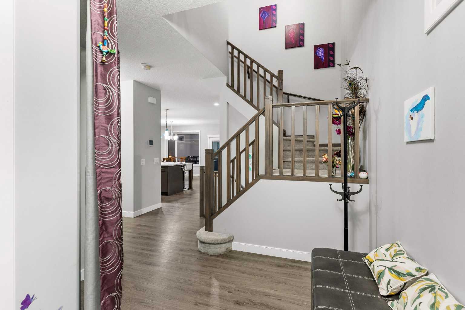 562 Silverado Boulevard SW