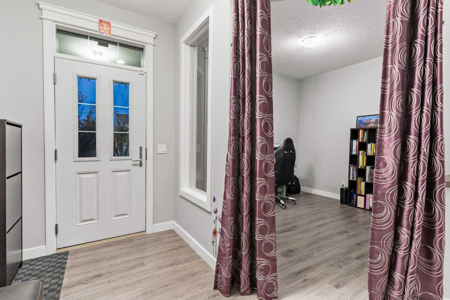 562 Silverado Boulevard SW