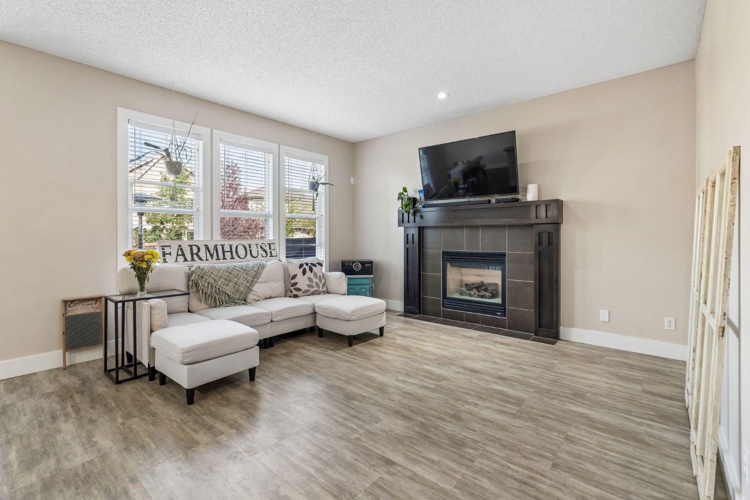 45 Mahogany Terrace SE