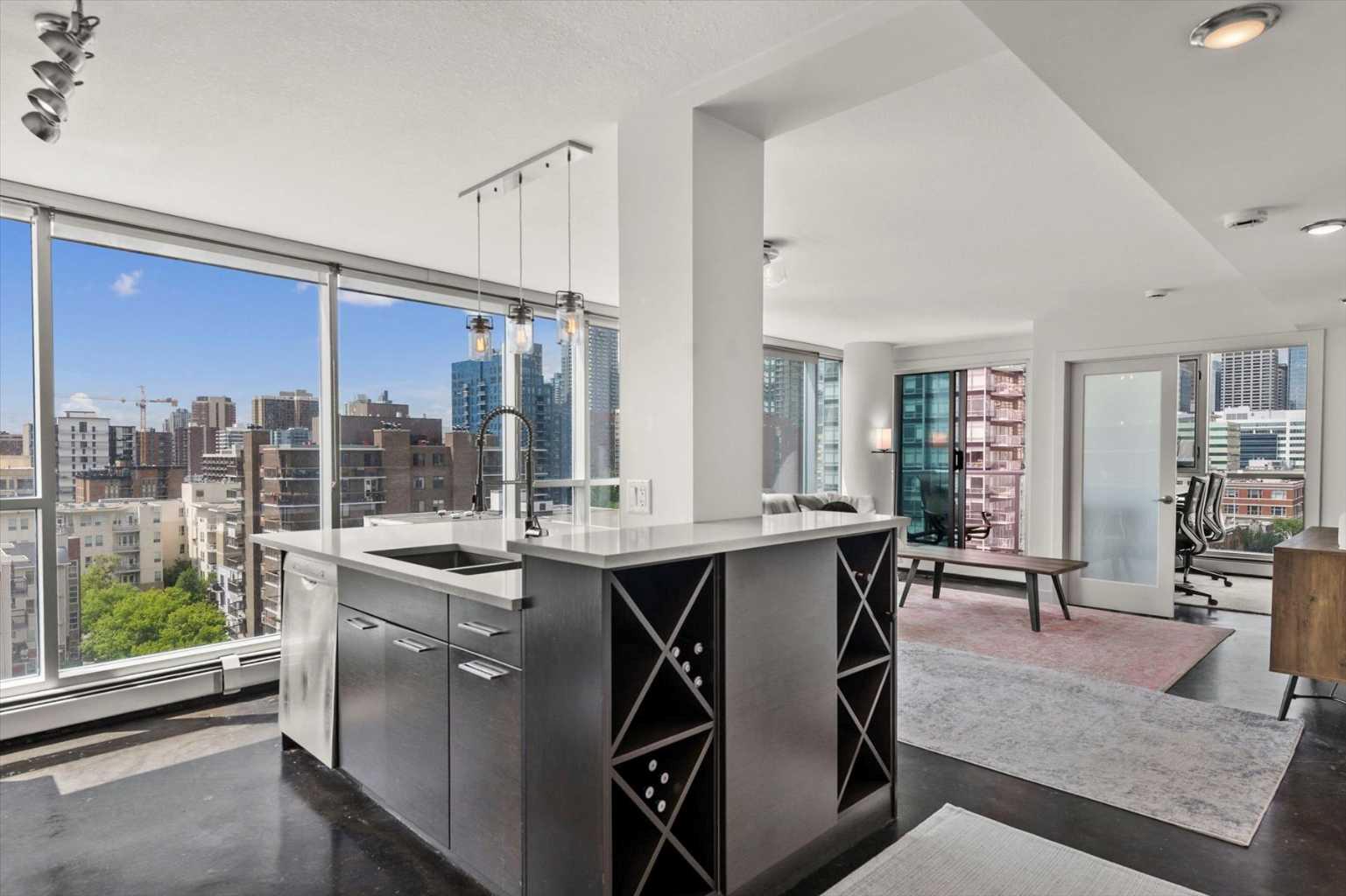 188 15 Avenue SW 909