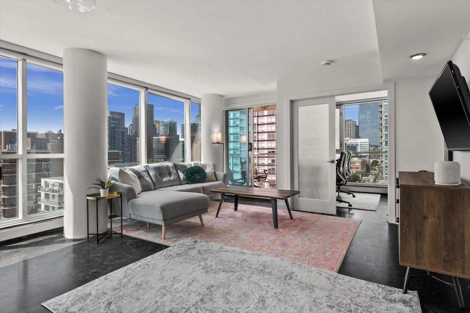 188 15 Avenue SW 909