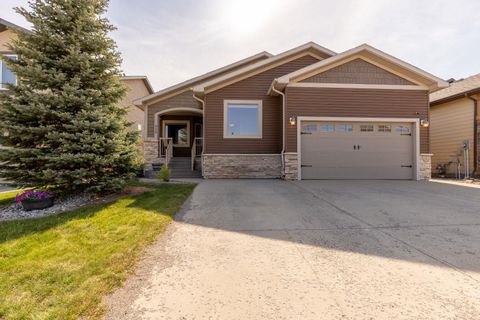 Photo of 525 Edinburgh Road W, Lethbridge, AB T1J 5A8 (MLS # A2315358)