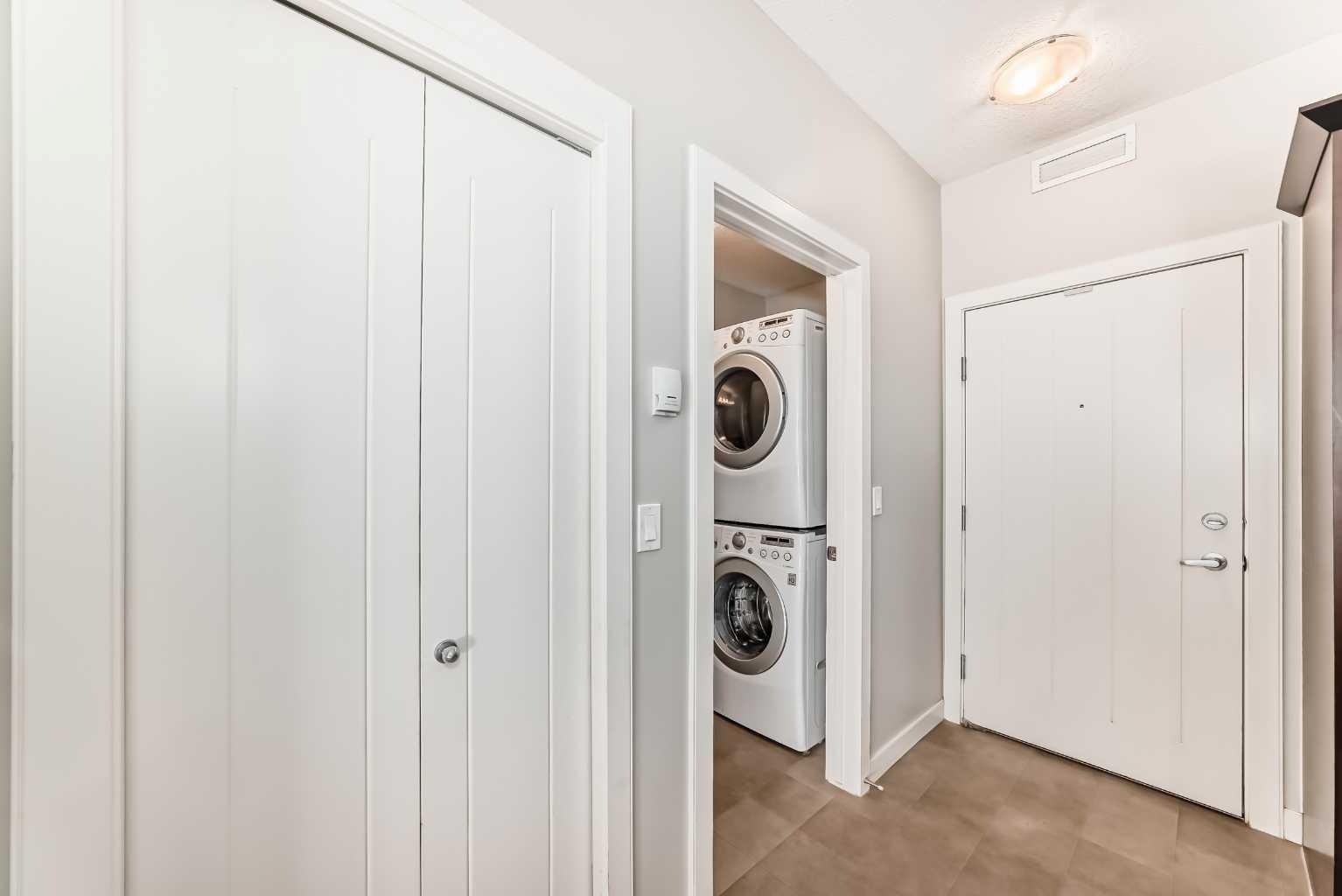 20 Royal Oak Plaza NW 225