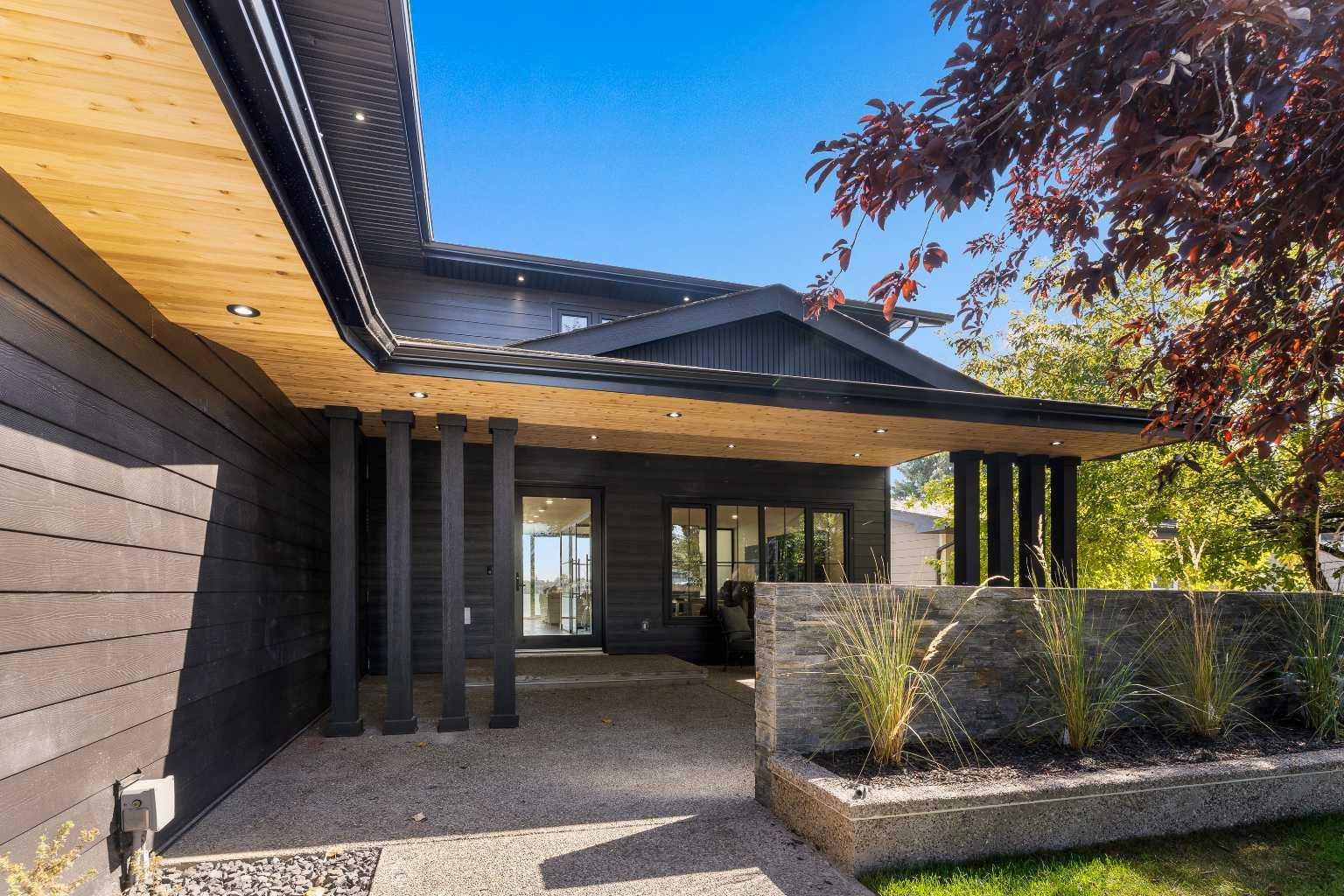 692 West Chestermere Drive