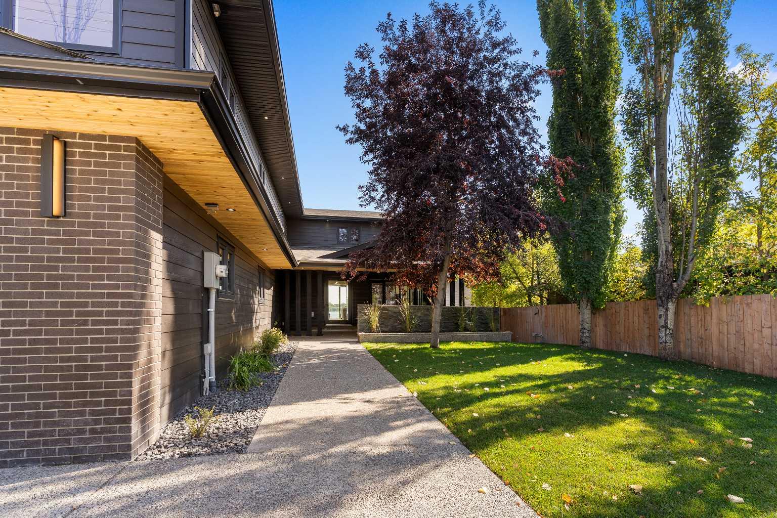 692 West Chestermere Drive