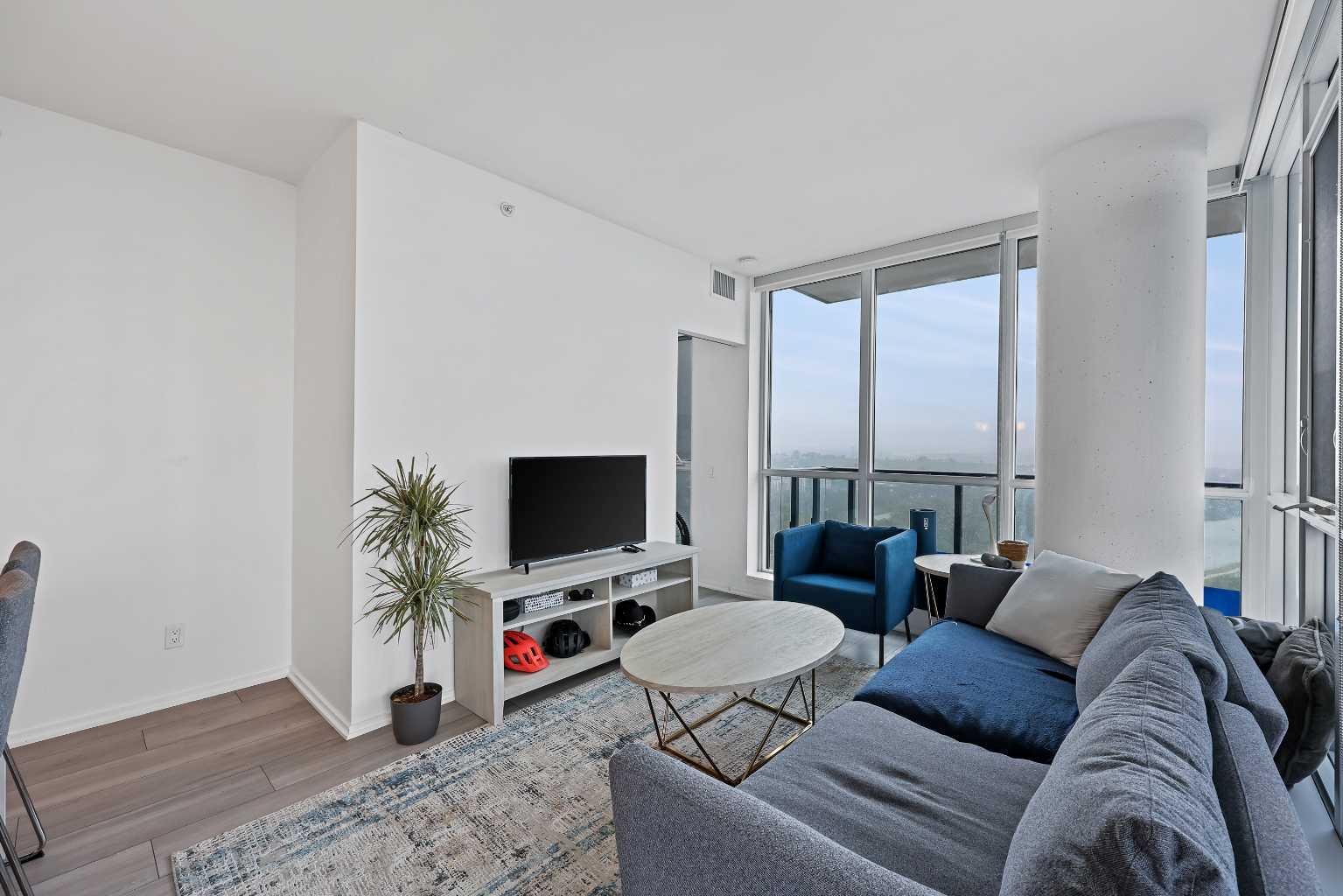 615 6 Avenue SE 2104