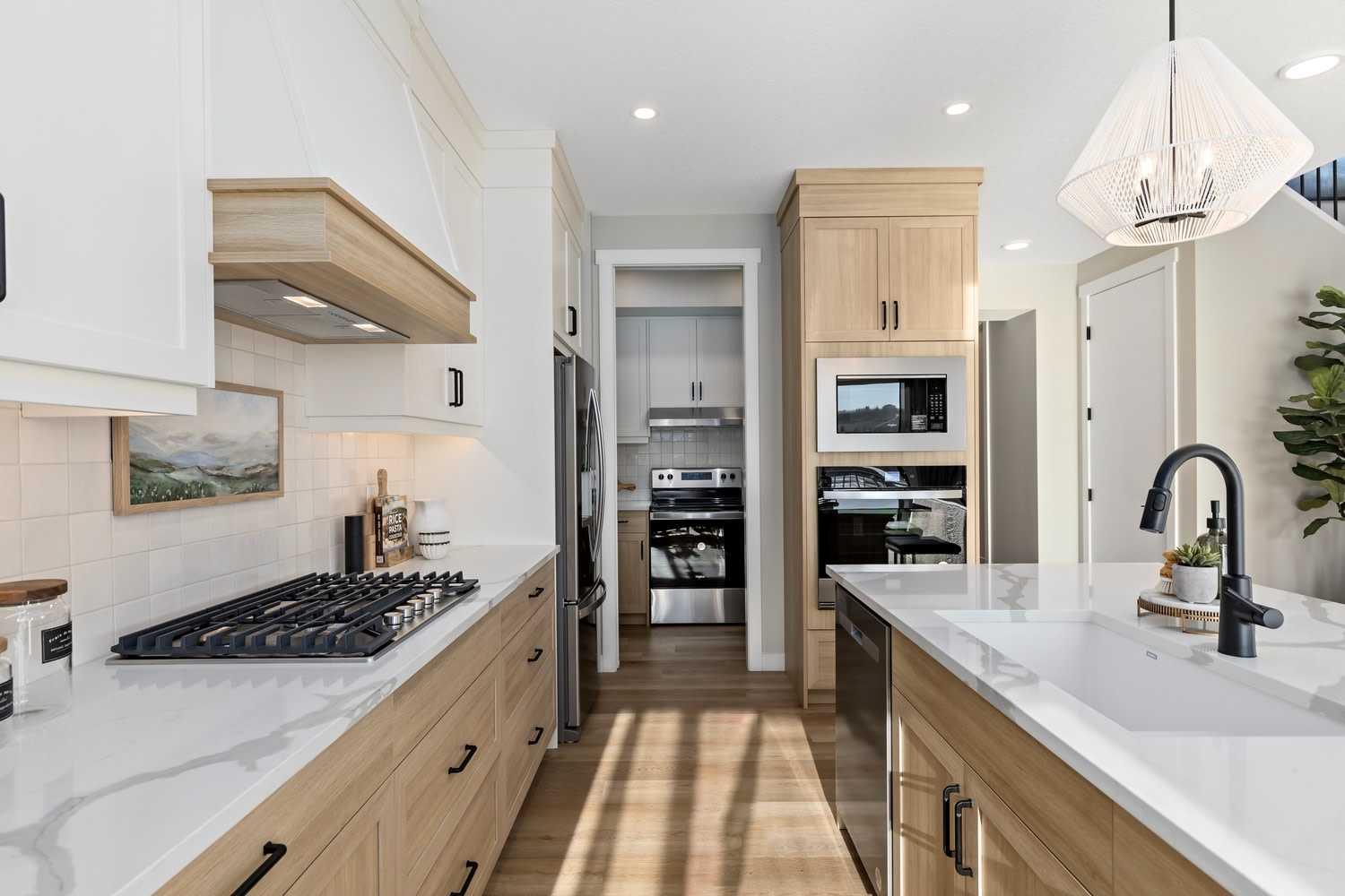 8 Creekview Manor SW