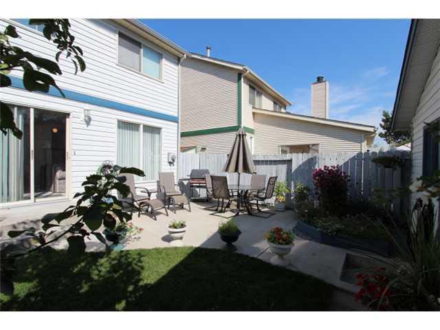 856 Queensland Drive SE