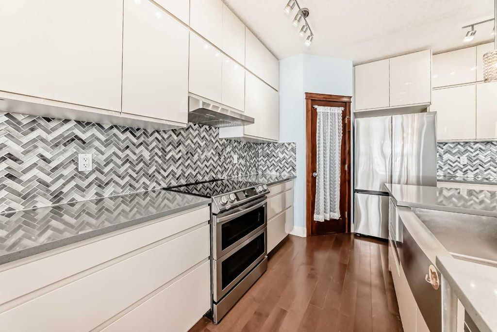 Photo of 331 Royal Oak Heath NW, Calgary, AB T3G 0B6 (MLS # A2297427)