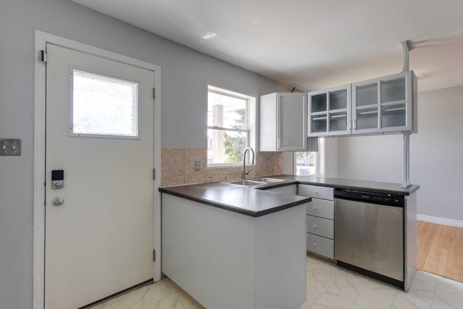 4525 31 Street SW 414