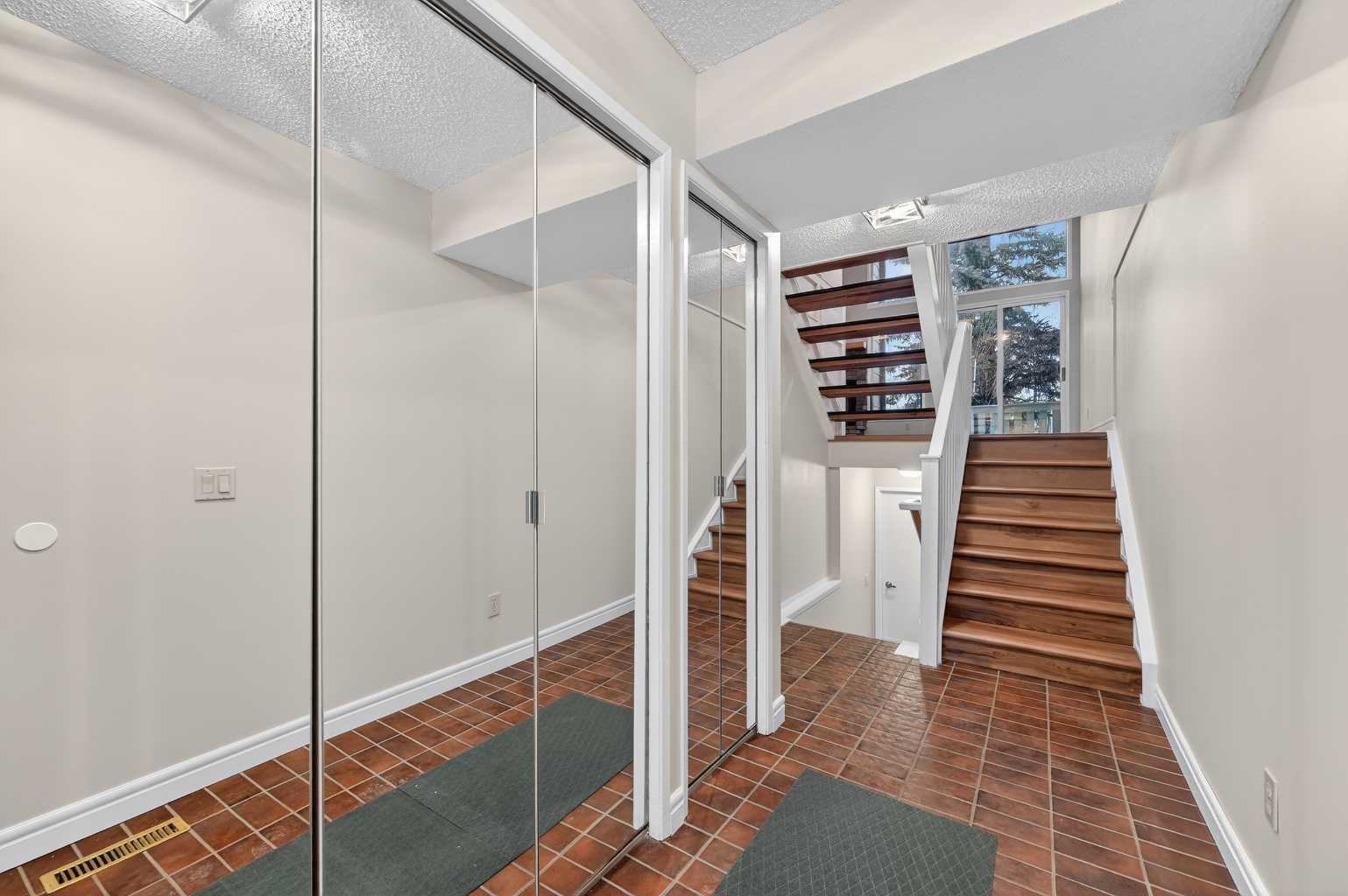 185 Woodridge Drive SW 2