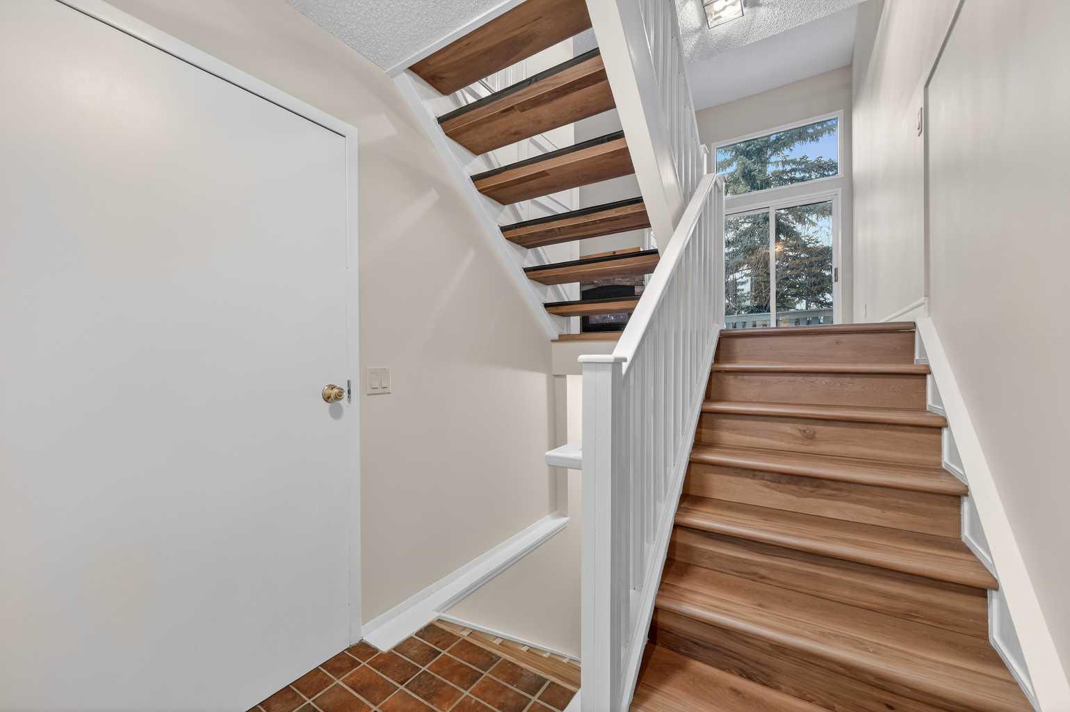 185 Woodridge Drive SW 2