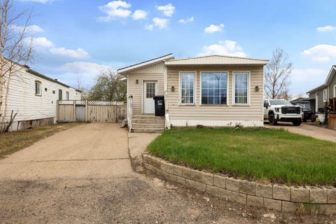 Photo of 132 Grenada Place, Fort McMurray, AB T9H 2N2 (MLS # A2307722)