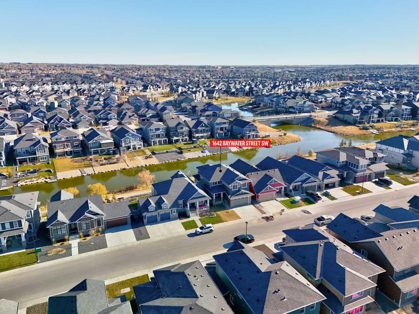 1642 Baywater Street SW