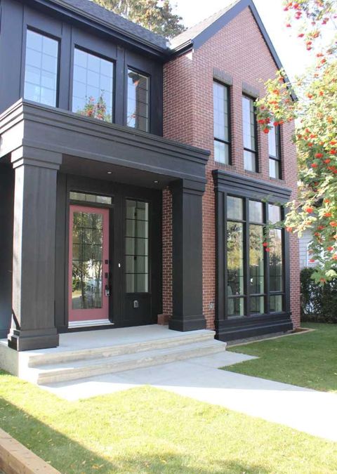 433 19 Avenue NW Calgary AB T2M 0Y5