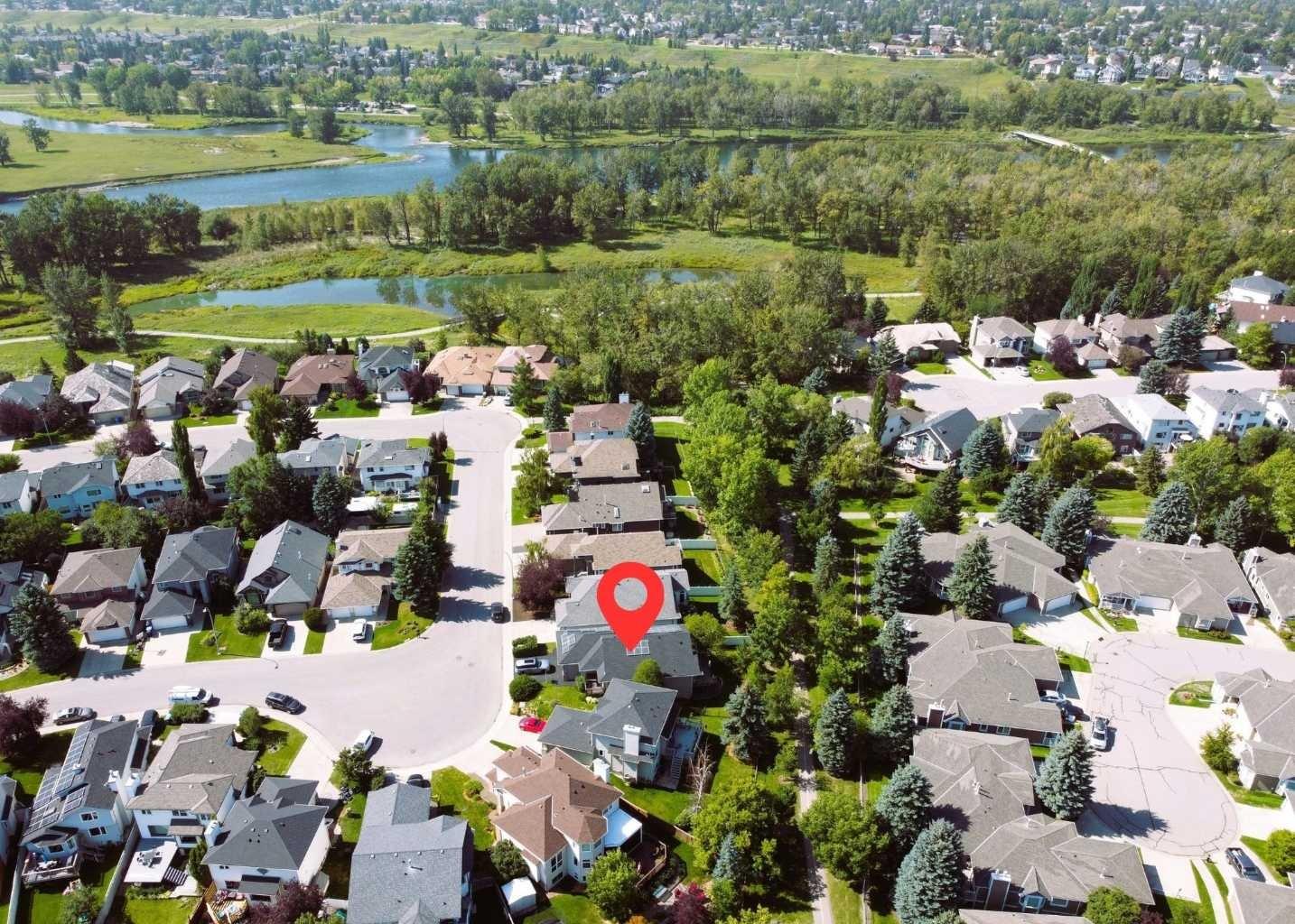 96 Douglas Shore Close SE