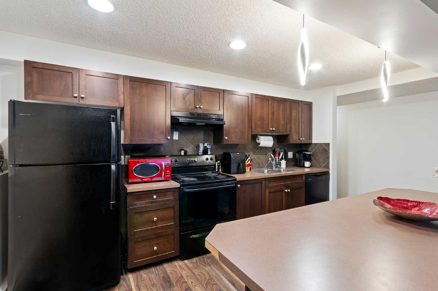 1836 12 Avenue SW 103