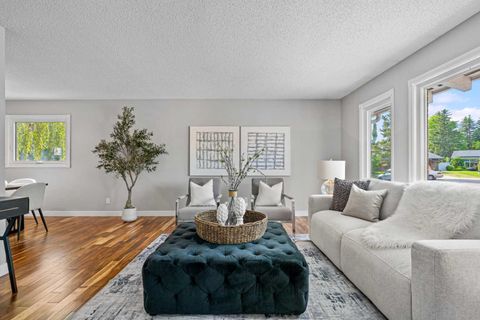 308 Parkridge Green SE Calgary AB T2J 5G2