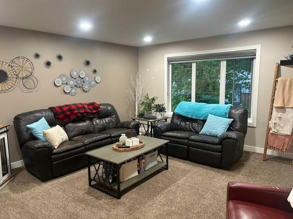Photo of 312 4 Avenue NW, Medicine Hat, AB T1A 1Z1 (MLS # A2316496)