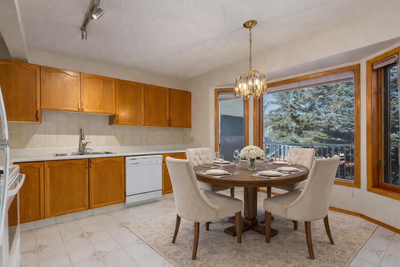 128 Cedarwood Park SW