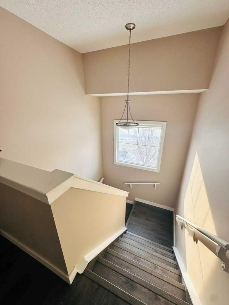 225 panatella Square NW