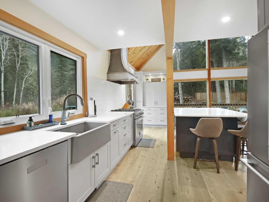 Photo of 26 Heart Road Rd, Lac Des Arcs, AB T1W 2W3 (MLS # A2353399)