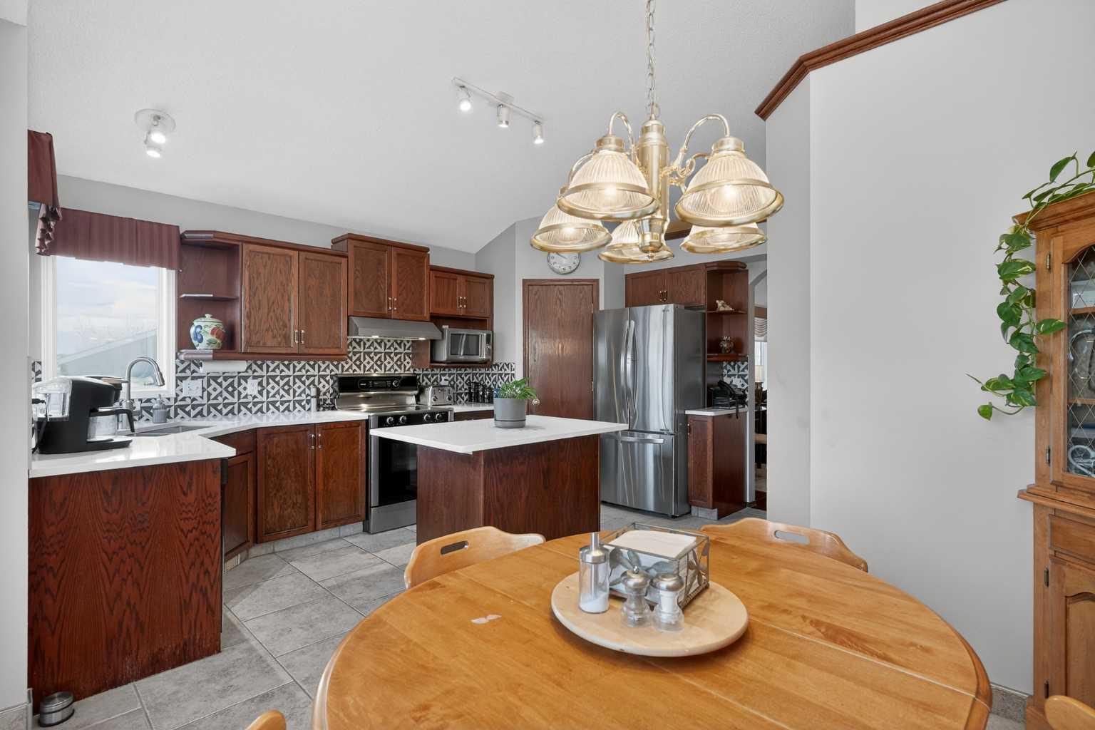 150 Somerset Close SW