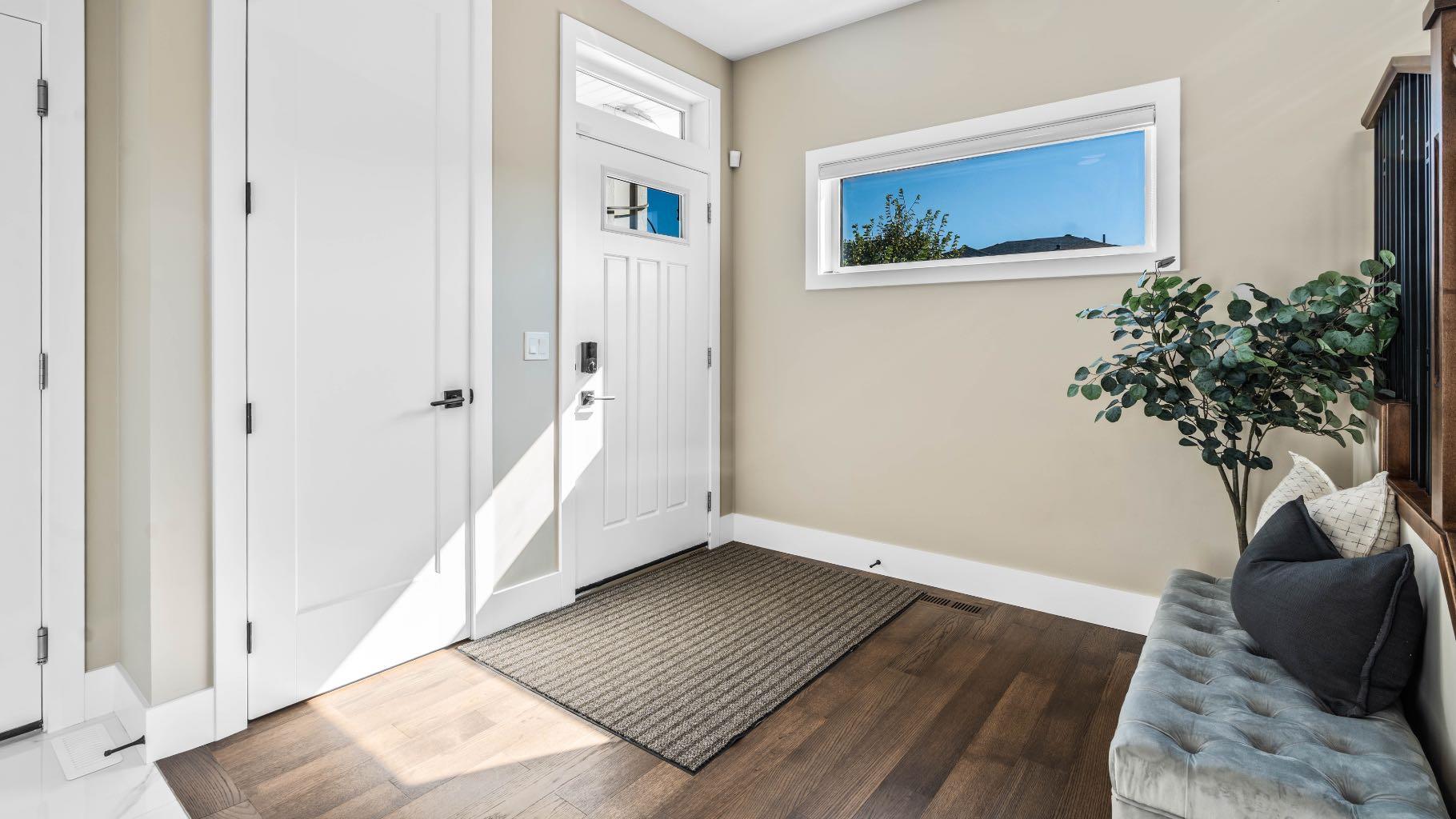 35 Carringvue Street NW