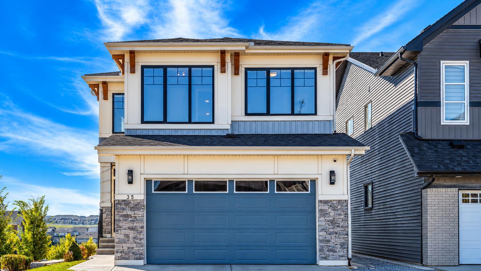 35 Carringvue Street NW