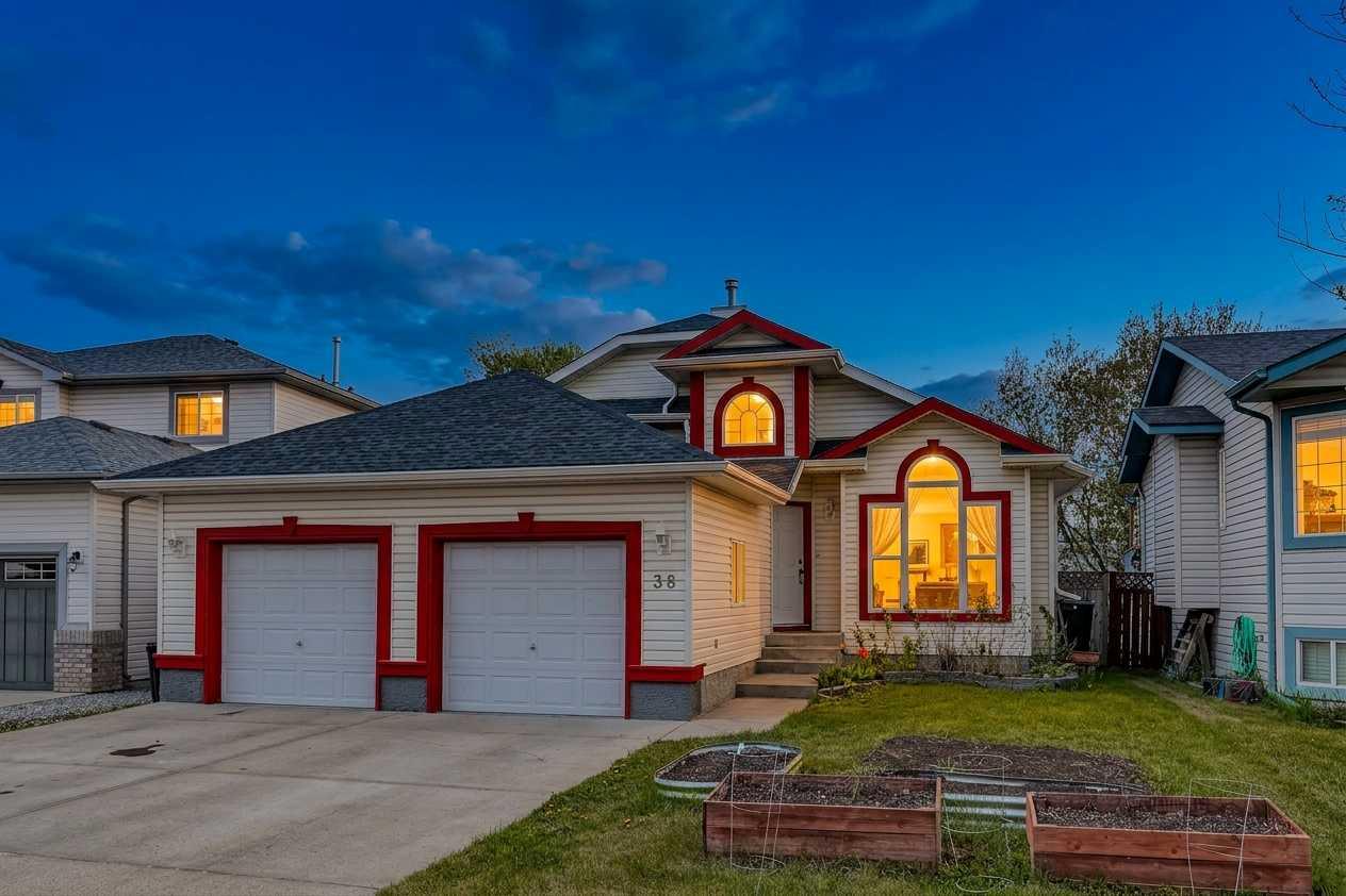 38 Canoe Circle SW