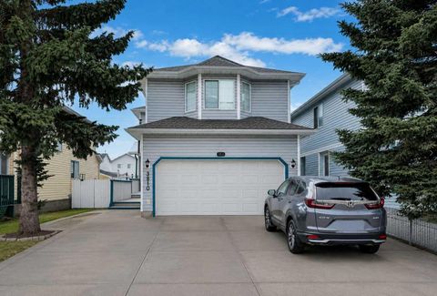 Photo of 3810 Catalina Boulevard NE, Calgary, AB T1Y 6Y3 (MLS # A2286747)