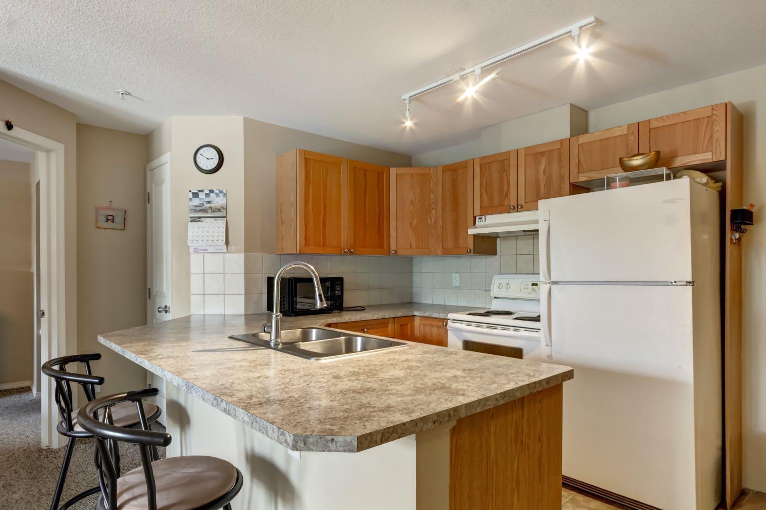 186 Kananaskis Way 202